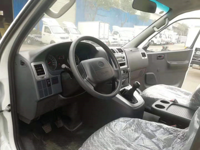 国六金杯面包冷藏车,这是一款2.0排量4立方冷藏车进看详情