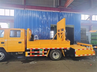 江铃蓝牌80K防撞缓冲车价格、厂家及汽车厢体制造全解析